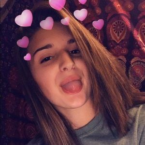 Meet your Posher, Natalie